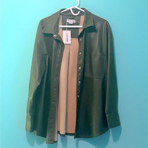 BRAND NEW VEGAN PLEATHER JACKET - Picture 1 of 3